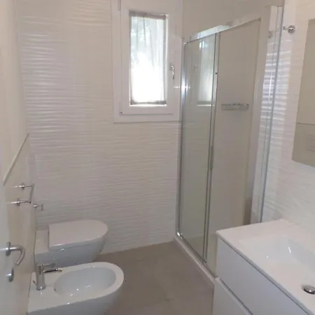 Apartamento Modern Two-bed Flat With Shared Pool And Hot Tub *