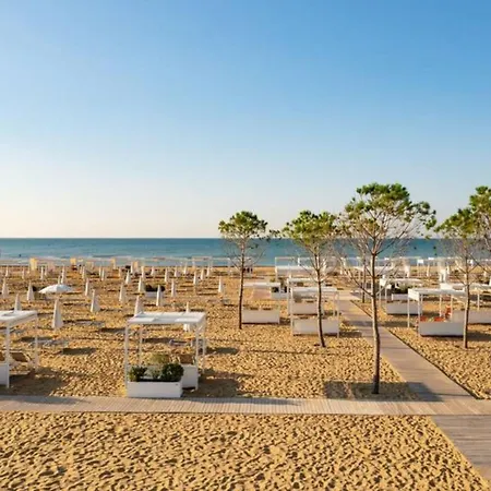 Apartamento Modern Two-bed Flat With Shared Pool And Hot Tub Bibione